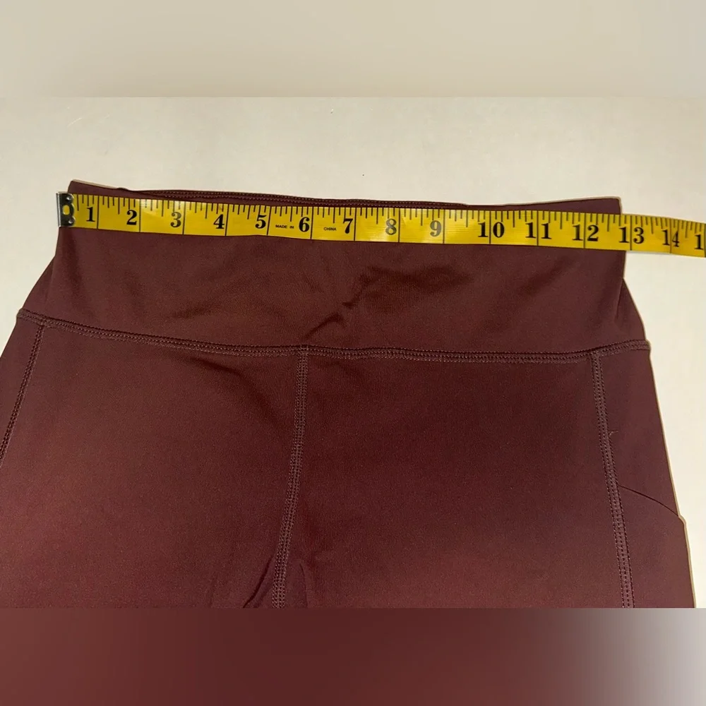 Vuori Stride Women’s‎ Size S Legging Performance Ankle Crop Compression Chestnut